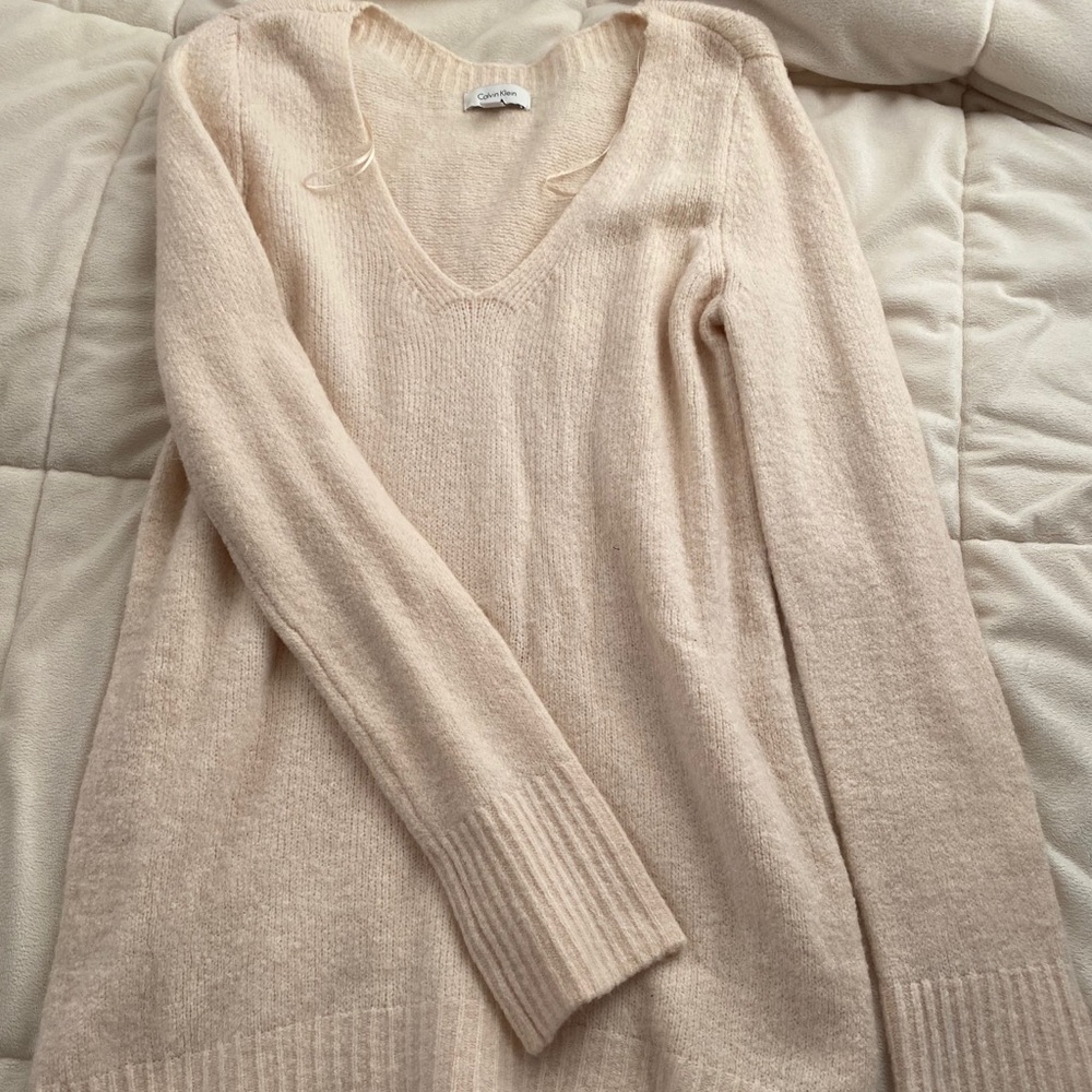 Calvin Klein Sweater size: small